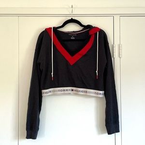 Tommy Hilfiger cropped hoodie ❤️💙